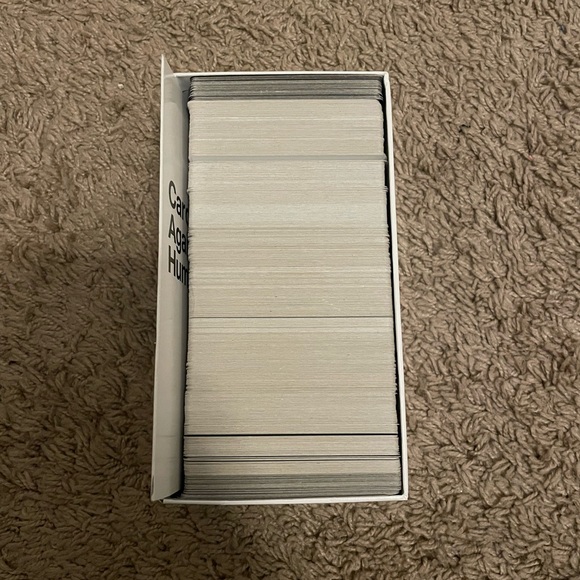 Cards Against Humanity - Picture 2 of 2